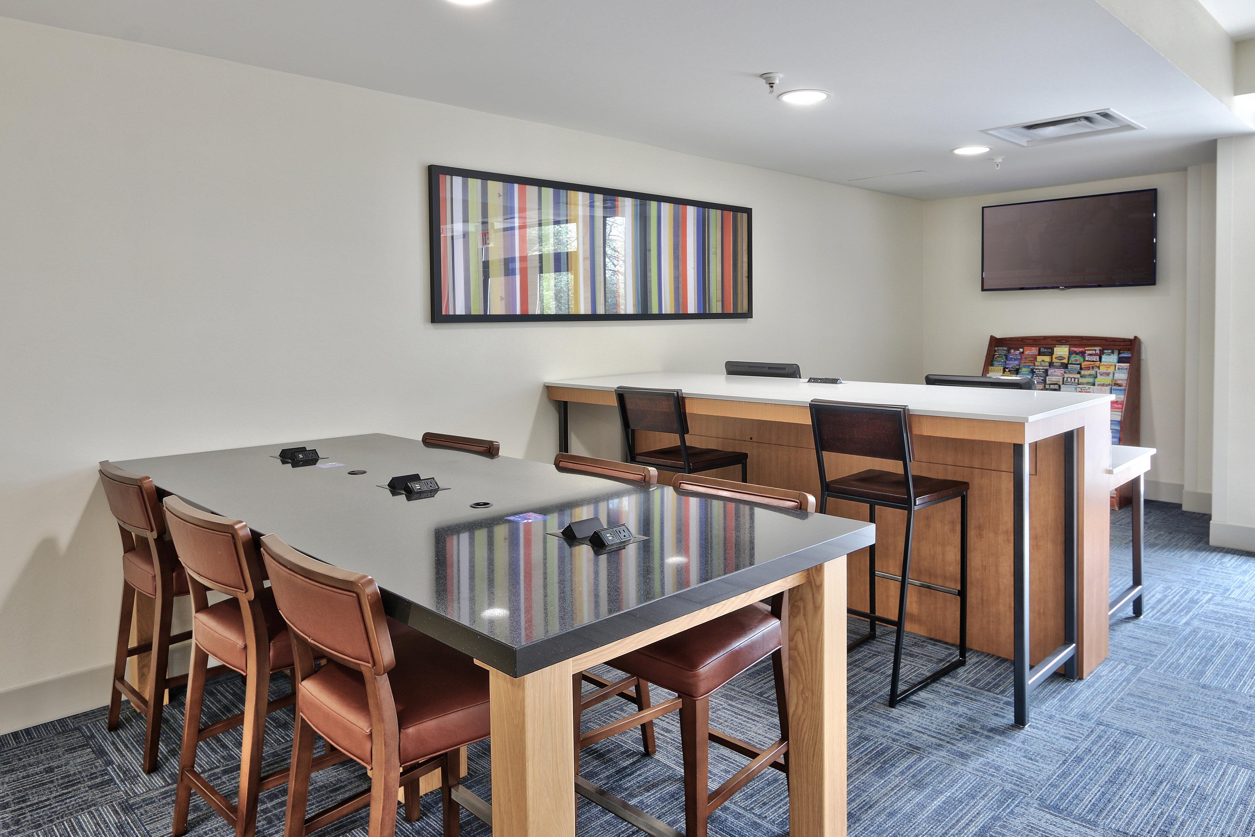 Holiday Inn Express & Suites Albuquerque Historic Old Town By Ihg Exterior foto